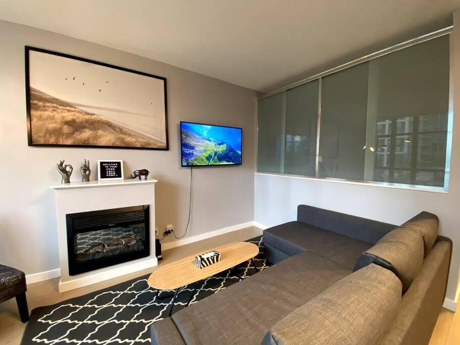 Entire Condo In Heart Of Downtown Vancouver Exterior foto